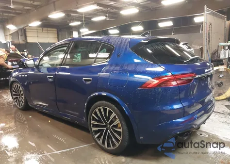 2023 Maserati Grecale Modena z USA, uszkodzony, nr VIN ZN682AVM0P7413082